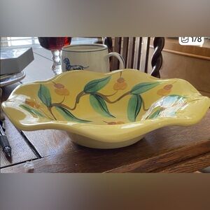 Gail Pittman HAND Signed Yellow Fluted Serving Bowl by. Acorns& Leaves-Sienna EC